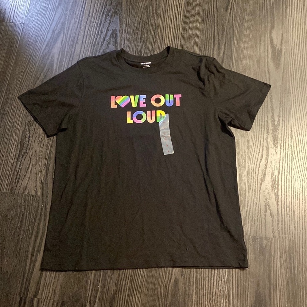 🌈 OLD NAVY T SHIRT🌈SIZE LARGE 🌈S2